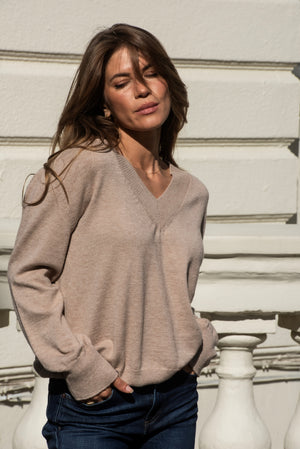 Charlie V neck Jumper - Beige